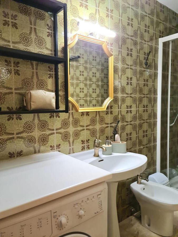 Mayor Apartament In Салоу Екстериор снимка