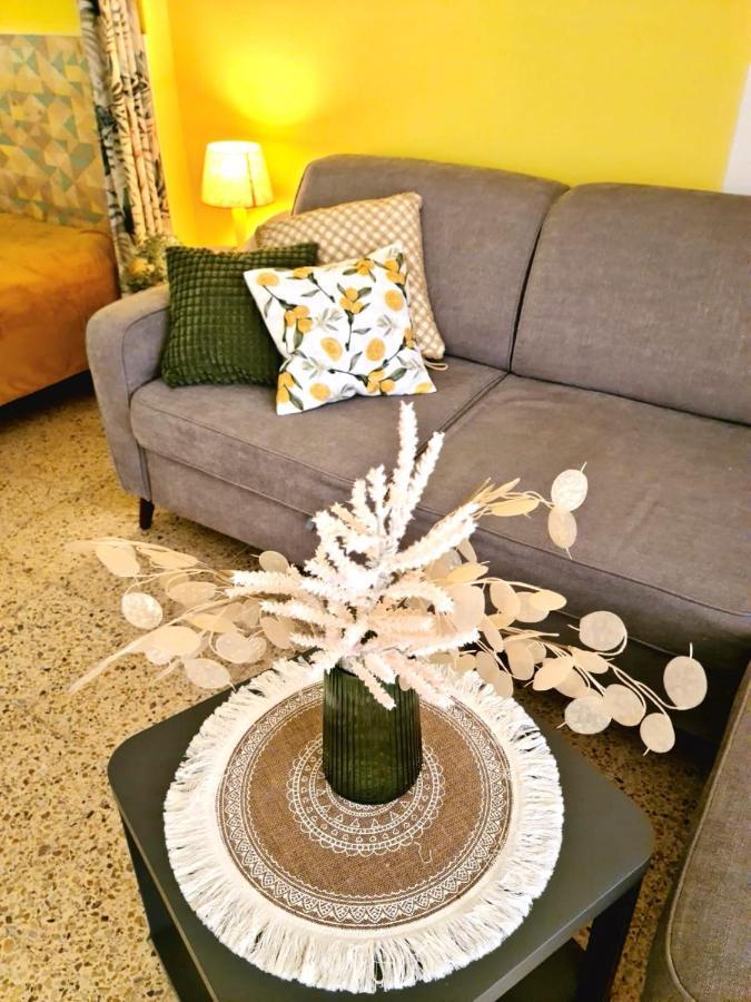 Mayor Apartament In Салоу Екстериор снимка